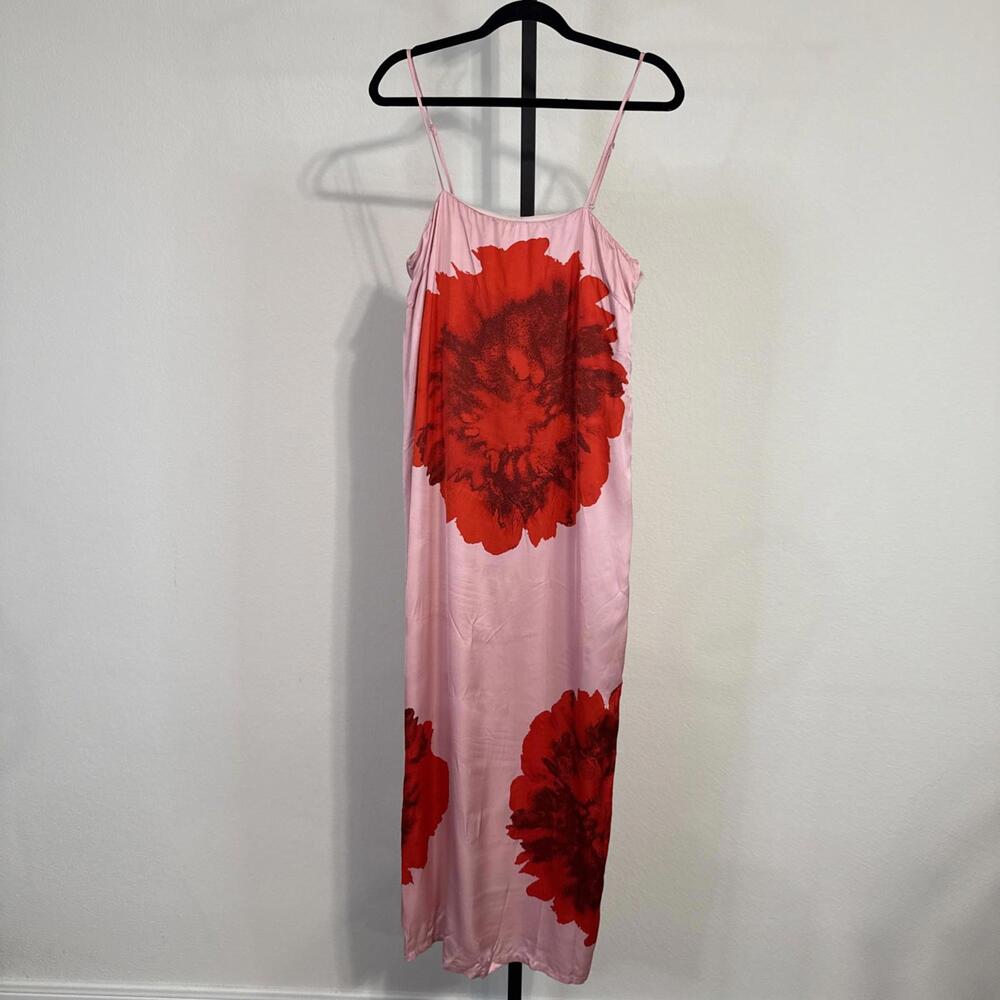 Suboo Pink Spaghetti Strap Emilia Bustier Gown w/ Bold Red Flowers (Sz: LRG)